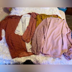 Bundle (5) Women’s Blouses (4) XL (1) XXL